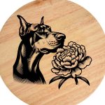 Tablou gravat pe lemn, tocator de lemn caine DOBERMANN